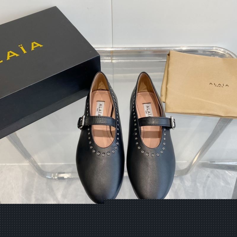 Other flat shoes